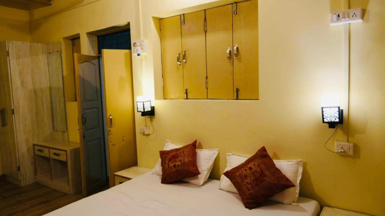 Yogi Soul P Guesthouse Bénarès Extérieur photo